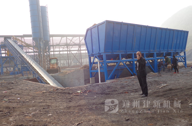 湖北武汉HZS120混凝土ky体育(中国)官方网站站现场案例