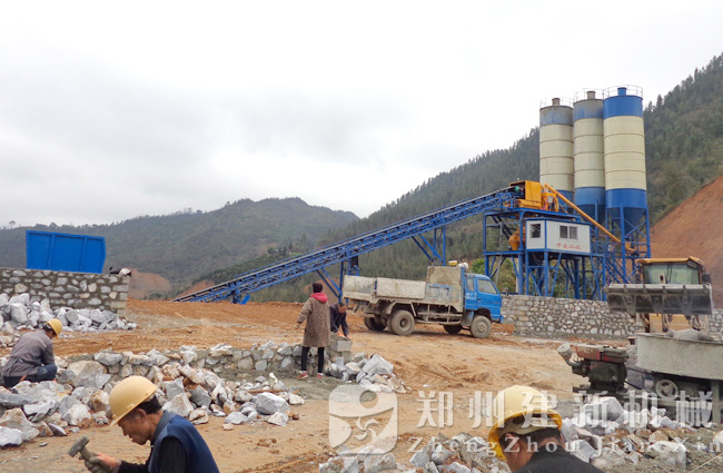 广西凤山县中交二航局HZS90混凝土ky体育(中国)官方网站站现场