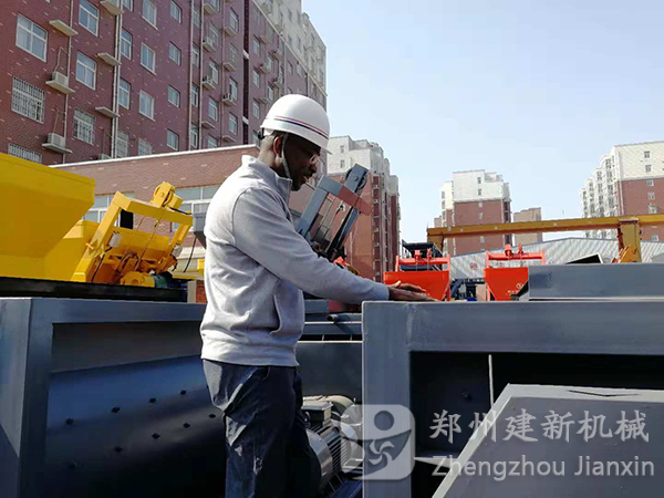 除了宝马展,ky体育(中国)官方网站
机械工厂更值得一看!